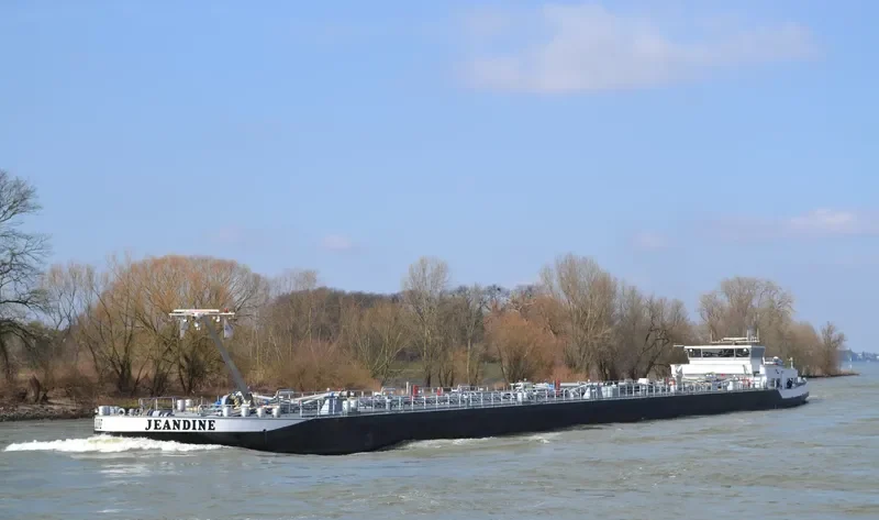 JEANDINE Tanker IMO 9304837 photo 2