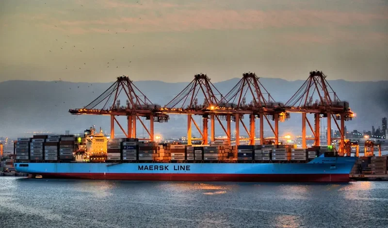 MAERSK UTAH Container Ship IMO 9305300 photo 10