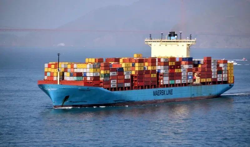 COSCO GUANGZHOU Container Ship IMO 9305570 photo 6