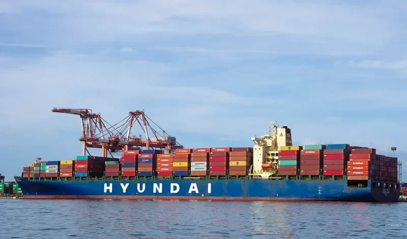 HYUNDAI BUSAN Container Ship IMO 9305659