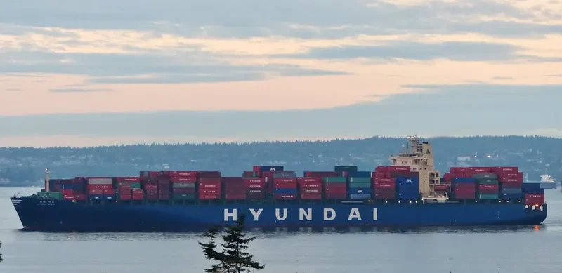 HYUNDAI BUSAN Container Ship IMO 9305659 photo 10