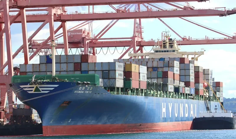 HYUNDAI TOKYO Container Ship IMO 9305673 photo 10