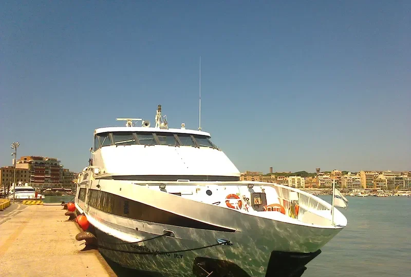 AGOSTINO LAURO JET Passenger Ship IMO 9305805 photo 2