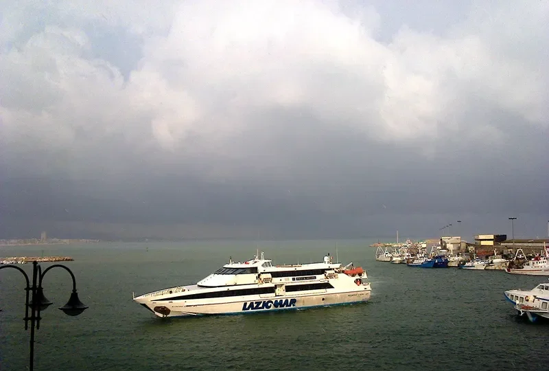 AGOSTINO LAURO JET Passenger Ship IMO 9305805 photo 5