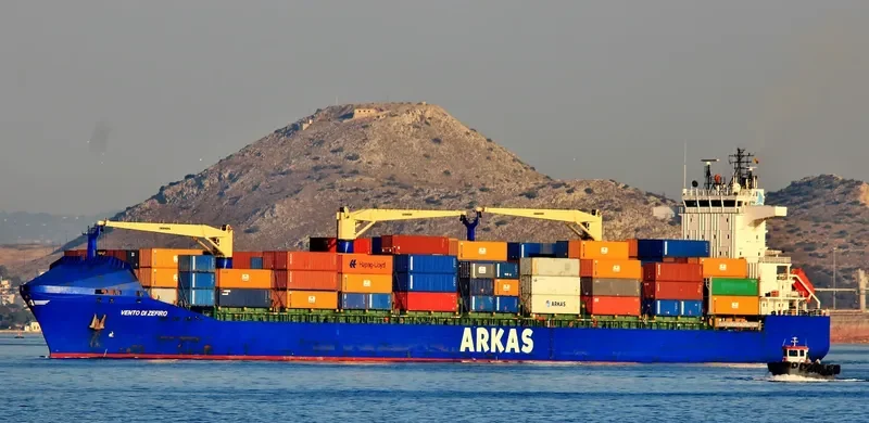 VENTO DI ZEFIRO Container Ship IMO 9305893 photo 4