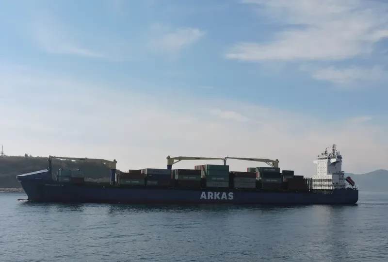 VENTO DI ZEFIRO Container Ship IMO 9305893 photo 7