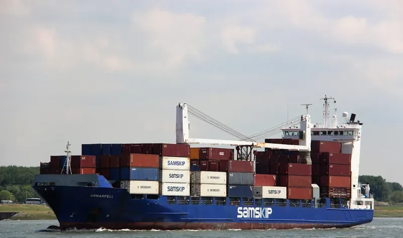 ARNARFELL Container Ship IMO 9306005 photo 7