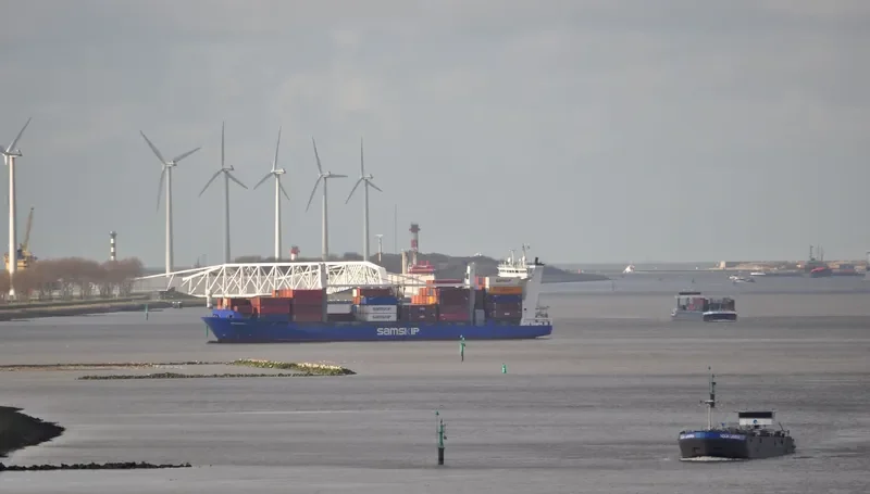 HELGAFELL Container Ship IMO 9306017