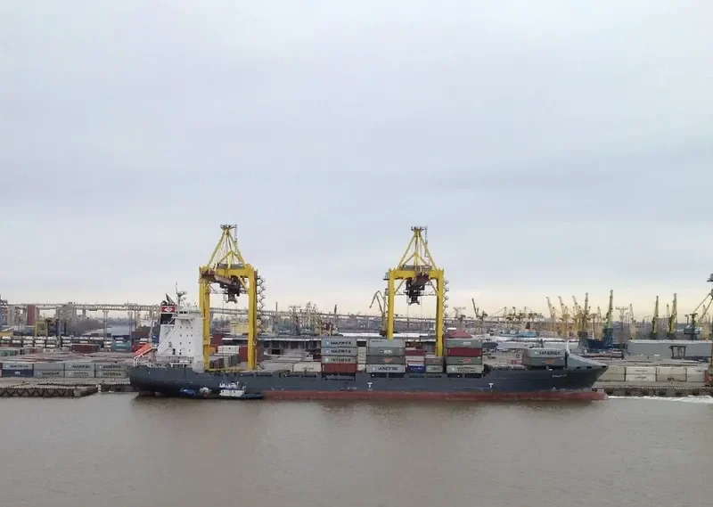 CALISTO Container Ship IMO 9306067 photo 6