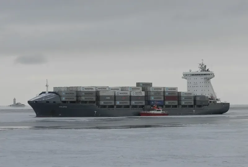 CALISTO Container Ship IMO 9306067 photo 7