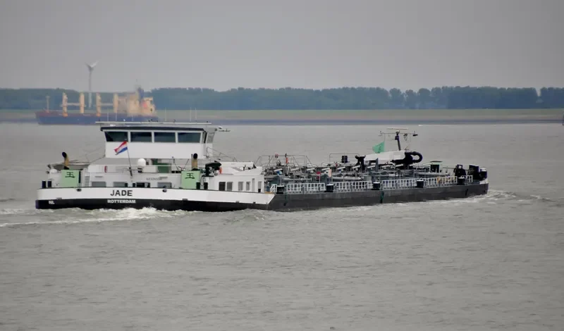 JADE Tanker IMO 9306081 photo 9