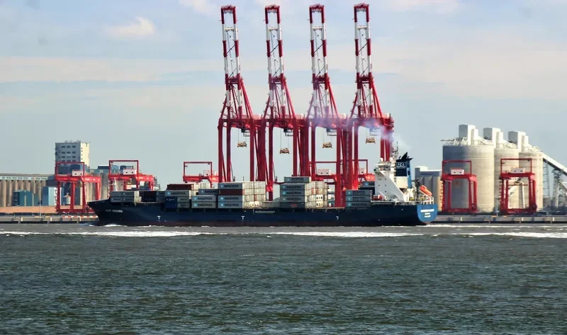 CONTSHIP RUN Container Ship IMO 9306237 photo 5