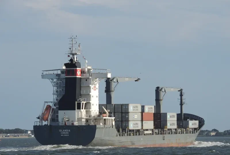 CONTSHIP MED Container Ship IMO 9306249 photo 3