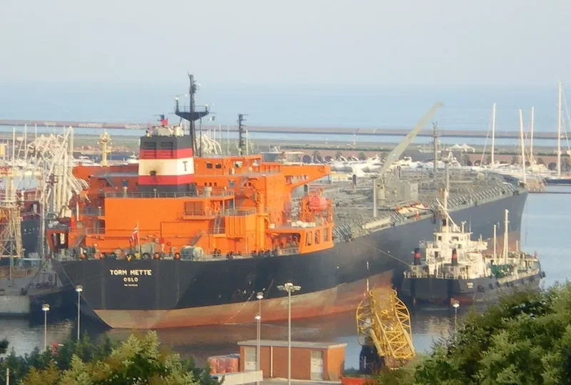 SEMBRANI Tanker IMO 9306639 photo 3
