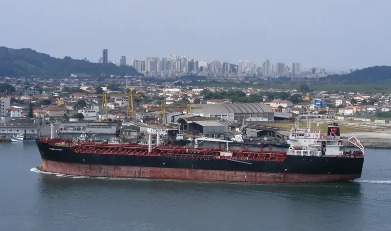 REVIN Tanker IMO 9306665 photo 3