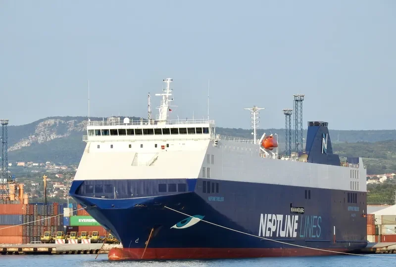 NEPTUNE THELISIS Ro-Ro IMO 9306718 photo 7