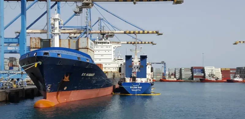 VEGA VELA Container Ship IMO 9306823 photo 5