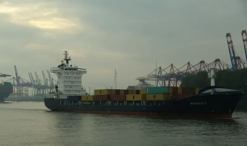 ASTRID L Container Ship IMO 9306835 photo 3