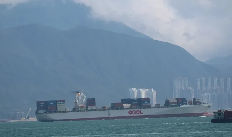 OOCL VANCOUVER Container Ship IMO 9306990 photo 2