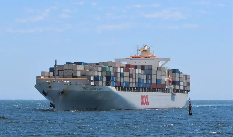 YOGI Container Ship IMO 9307009 photo 2