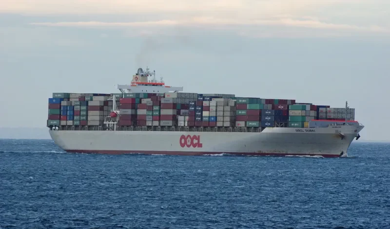 OOCL DUBAI Container Ship IMO 9307023 photo 2