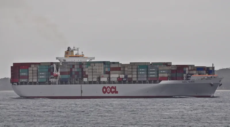 OOCL DUBAI Container Ship IMO 9307023 photo 9