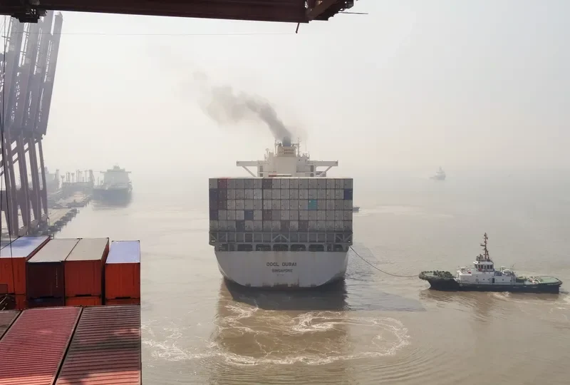 OOCL DUBAI Container Ship IMO 9307023 photo 10