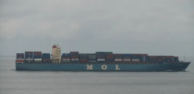 MOL PARADISE Container Ship IMO 9307047 photo 8