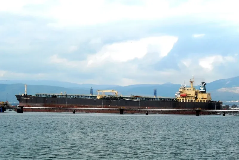 LR1 CARRIER Tanker IMO 9307102 photo 6