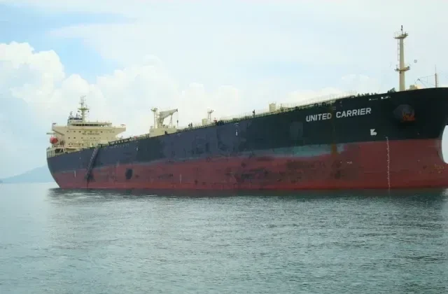 LR1 CARRIER Tanker IMO 9307102 photo 9