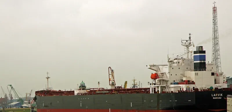 LARVIK Tanker IMO 9307346 photo 6