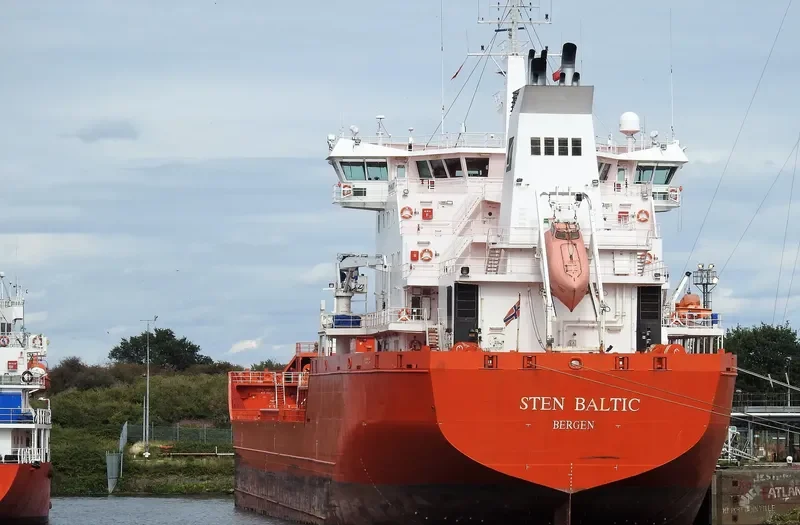STEN BALTIC Tanker IMO 9307671 photo 7