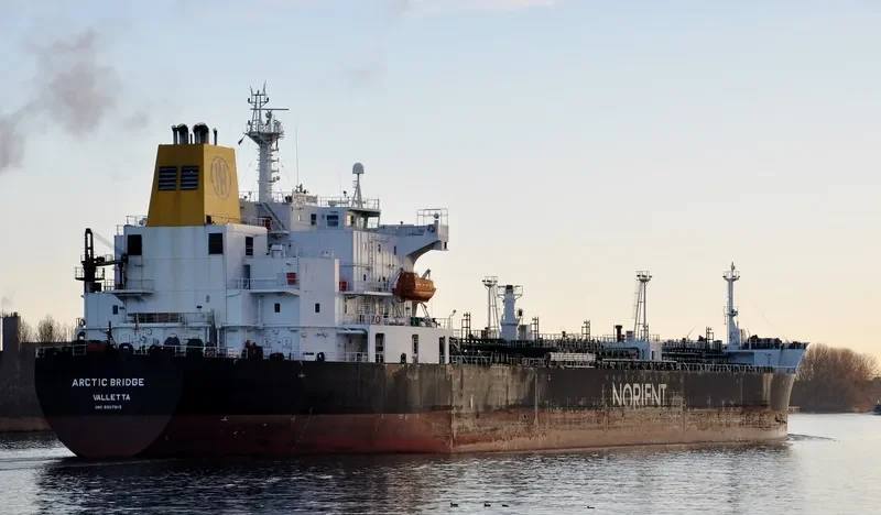 ATLANTICA BRIDGE Tanker IMO 9307815 photo 8