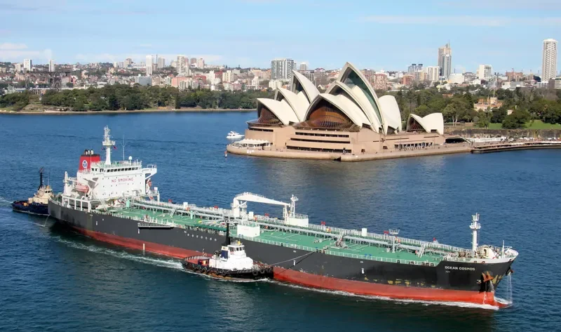 CLEAN NIRVANA Tanker IMO 9308168 photo 5