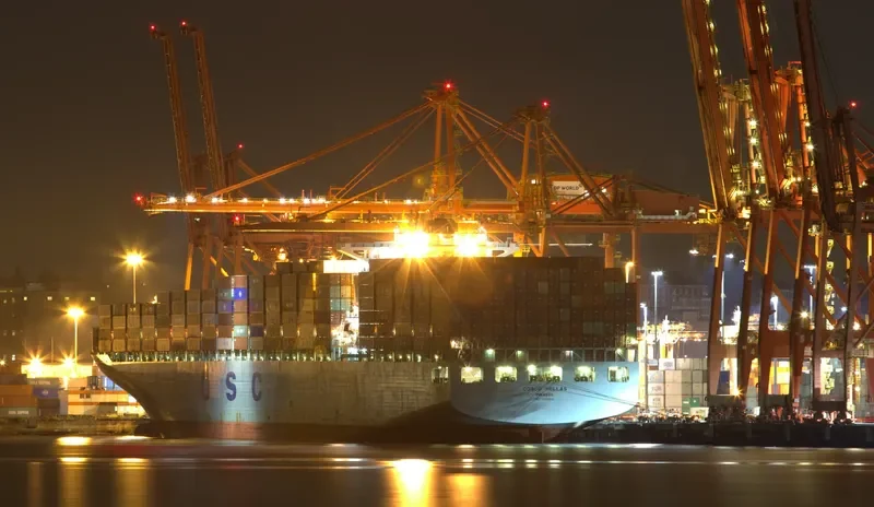 COSCO HELLAS Container Ship IMO 9308510 photo 2