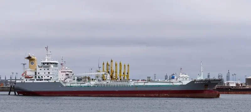 EXCELLO Tanker IMO 9308558 photo 5