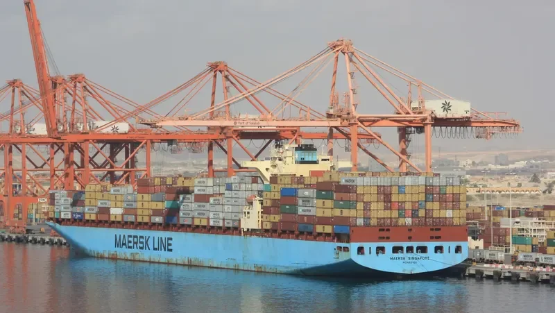 MAERSK SINGAPORE Container Ship IMO 9308649 photo 7