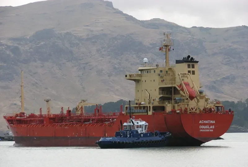 ASKVIKEN Tanker IMO 9308766 photo 6