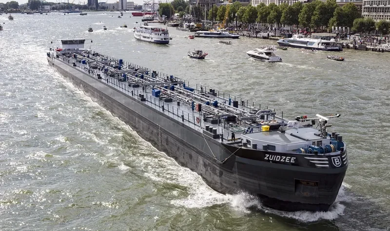 ZUIDZEE Tanker IMO 9309057 photo 2