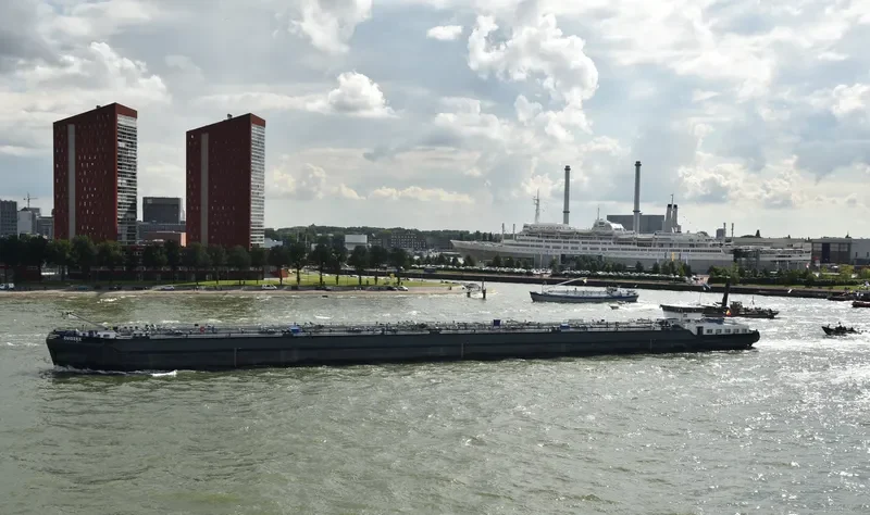 ZUIDZEE Tanker IMO 9309057 photo 4
