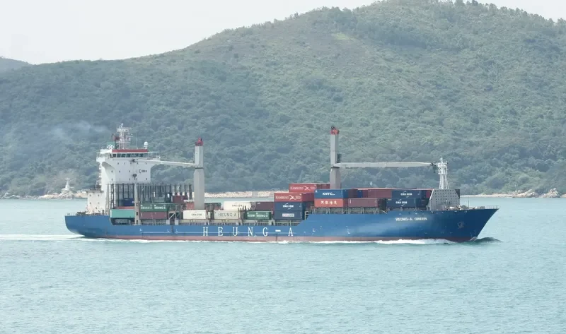 HEUNG A GREEN Container Ship IMO 9309150 photo 2