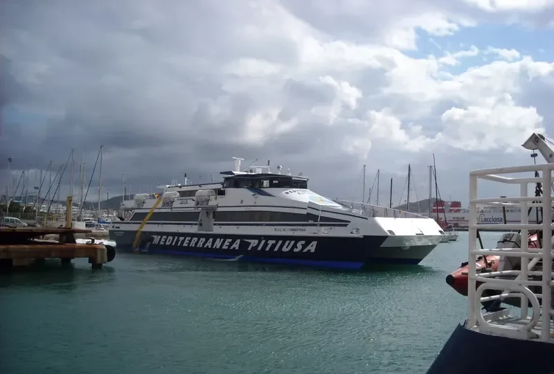 NEWQUEEN Passenger Ship IMO 9309198 photo 4