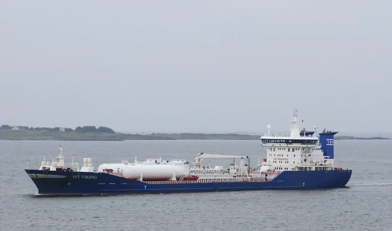 BIT VIKING Tanker IMO 9309239 photo 2