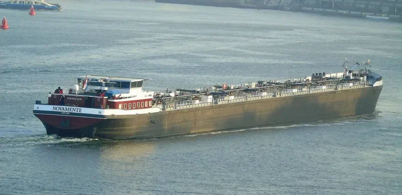 NOVAMENTE Tanker IMO 9309746 photo 8