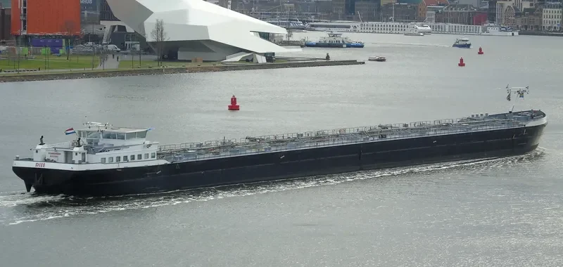 DIFF Tanker IMO 9309758 photo 3
