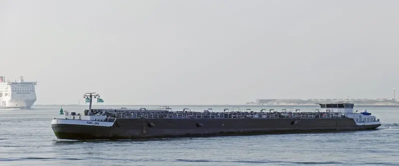 DEJA Tanker IMO 9309796 photo 3