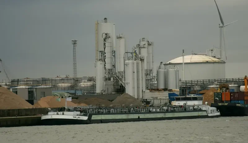 DEJA Tanker IMO 9309796 photo 7