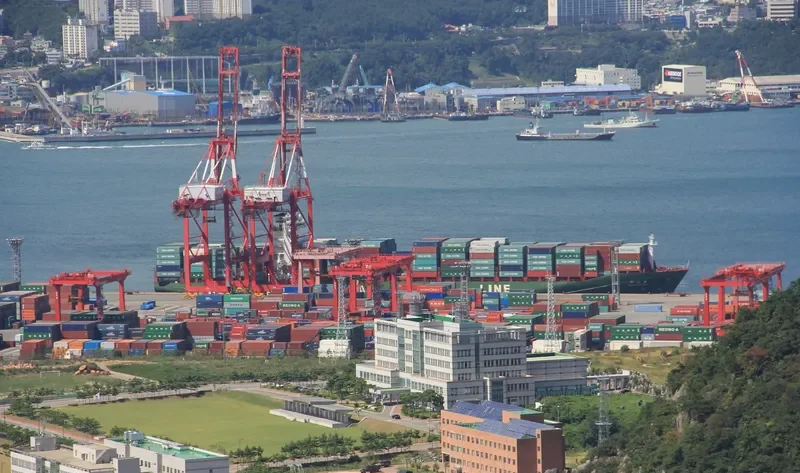 XIN SHAN TOU Container Ship IMO 9309942 photo 4