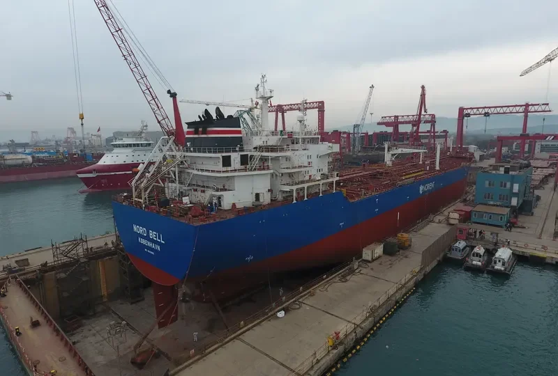 LUZERN Tanker IMO 9309980 photo 7