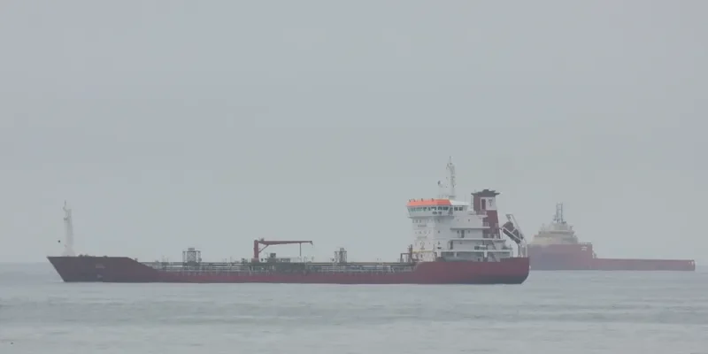 TINGIS Tanker IMO 9310197 photo 2